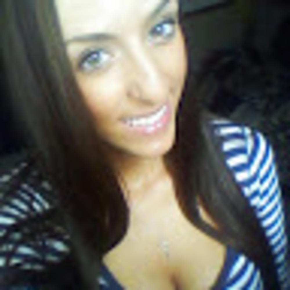Meet your Posher, Davina